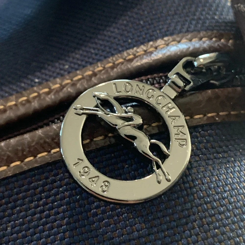 Mint Condition Longchamp Duffel Bag (Large, Blue) - Picture 3 of 4